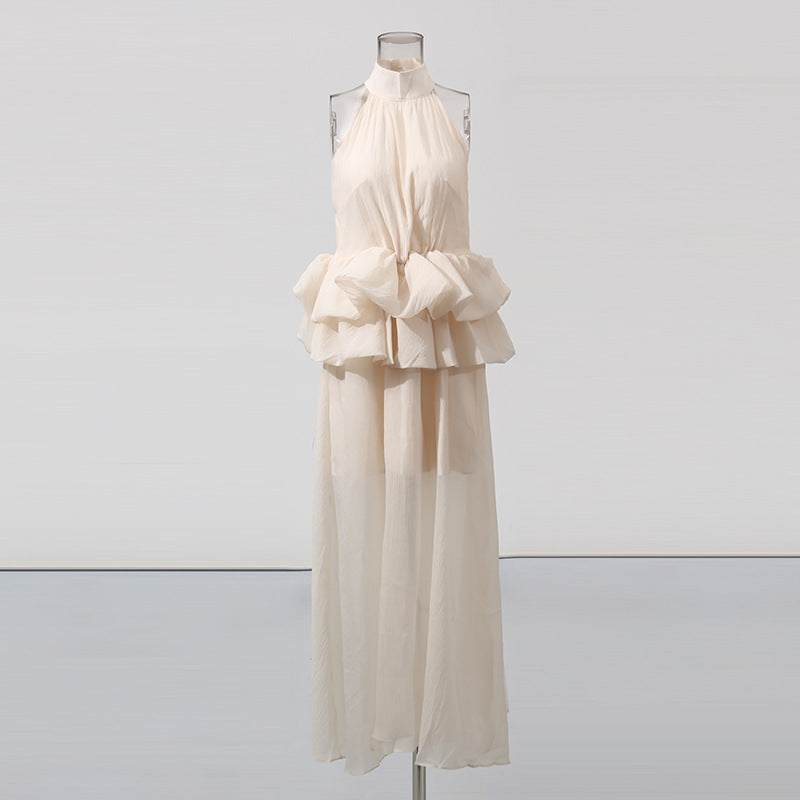 Robe longue à volants sans manches, col montant, couleur unie
