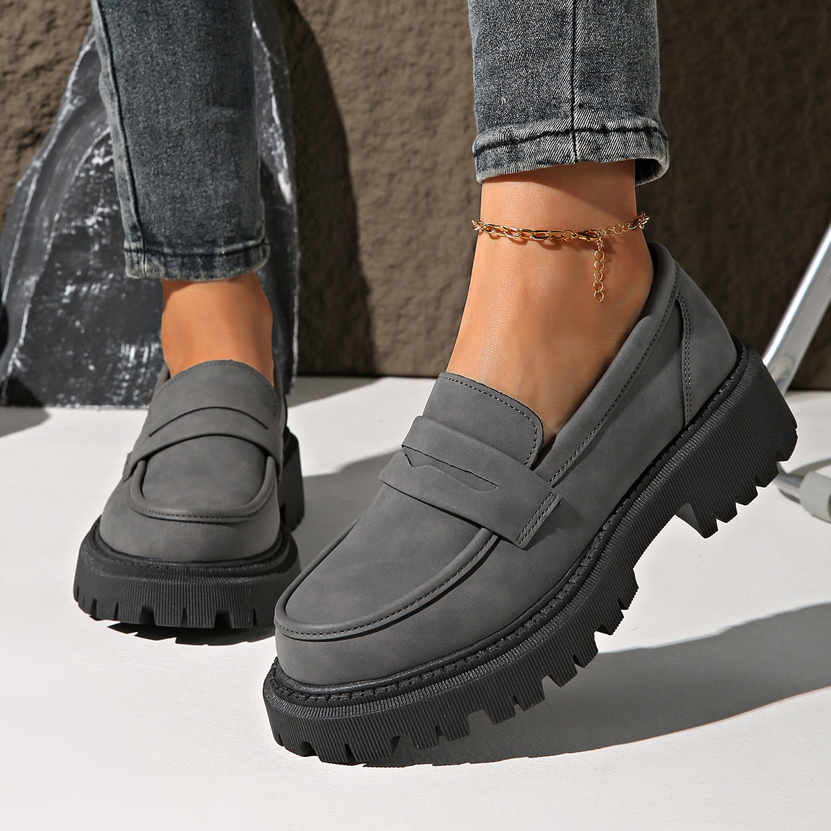 Mocassins à enfiler à talon bas de style britannique