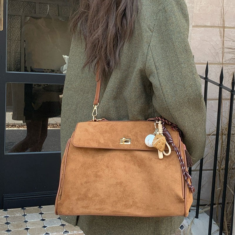 Sac bandoulière en daim pour les déplacements quotidiens, polyvalent et portable